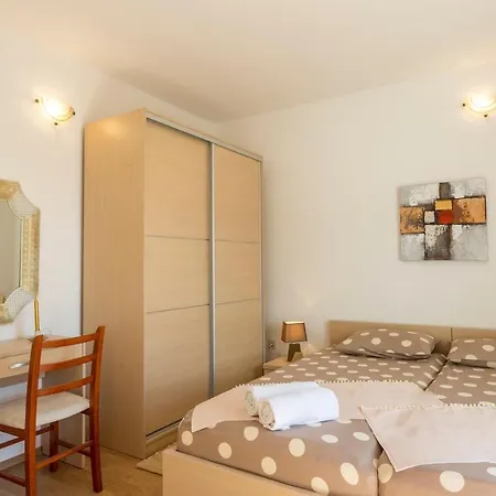 Apartment Ana Hvar Town