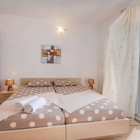 Apartment Ana