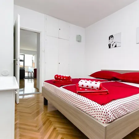 Apartman Ana * マカルスカ